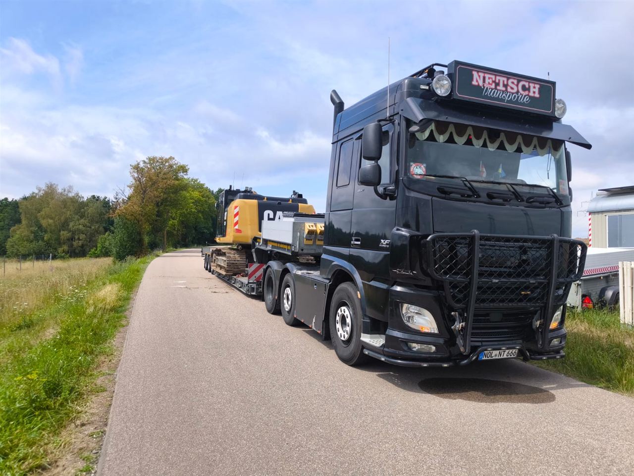 Fahrzeug von Netsch Transporte im Einsatz